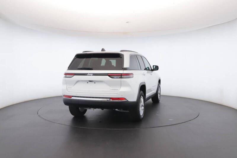 2025 Jeep Grand Cherokee Laredo X