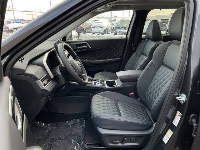 2025 Mitsubishi Outlander PHEV SEL