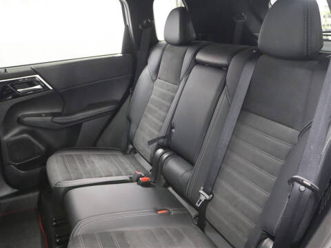 2024 Mitsubishi Outlander PHEV SE