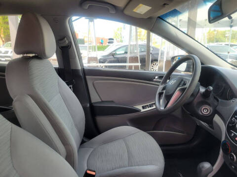 2016 Hyundai Accent SE
