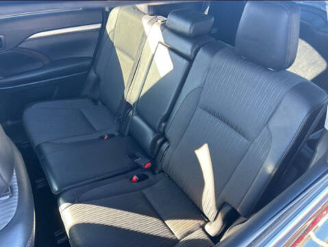 2019 Toyota Highlander LE Plus