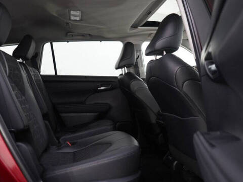 2024 Toyota Highlander Hybrid XLE