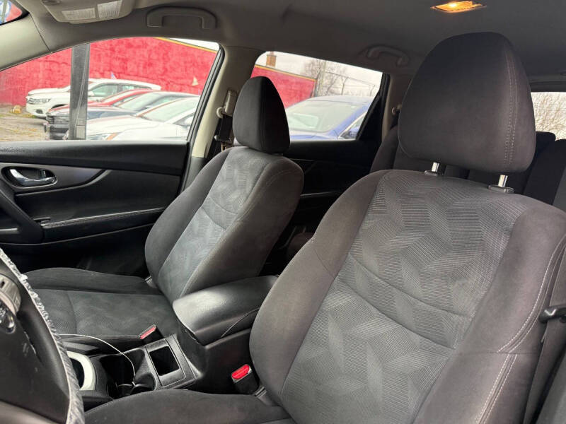 2016 Nissan Rogue SV