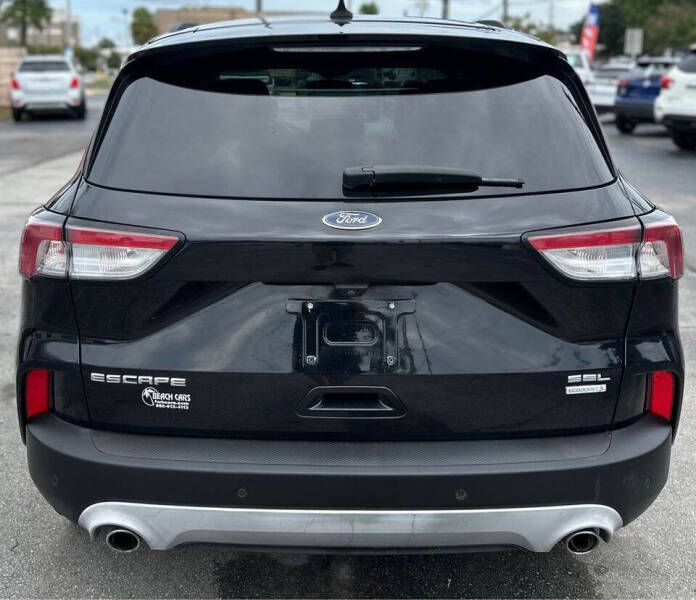 2020 Ford Escape SEL photo 5