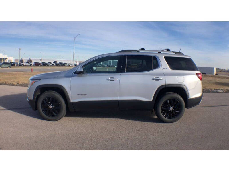 2019 GMC Acadia SLE-2