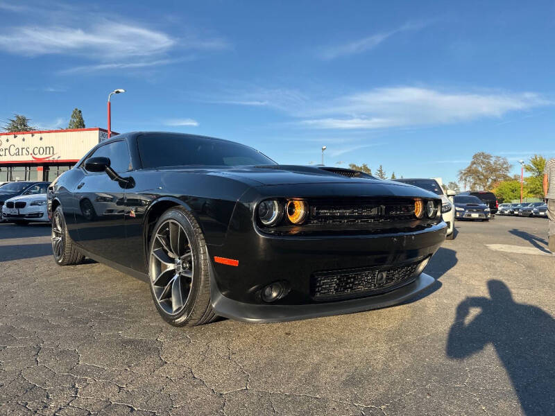 2016 Dodge Challenger Scat Pack's photo