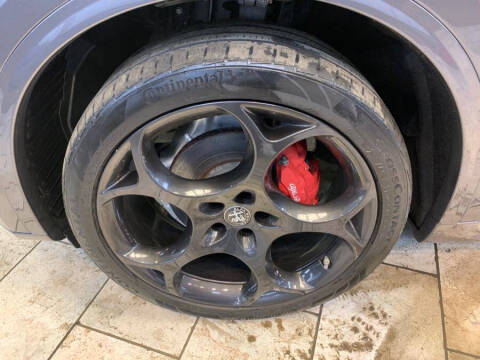 2023 Alfa Romeo Stelvio Veloce