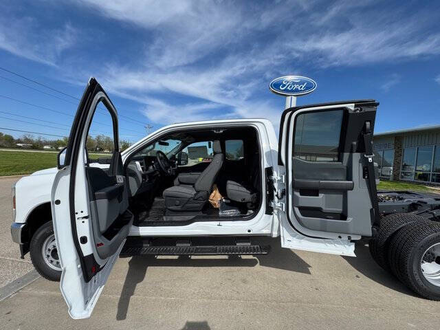 2025 Ford F-350 Super Duty XL