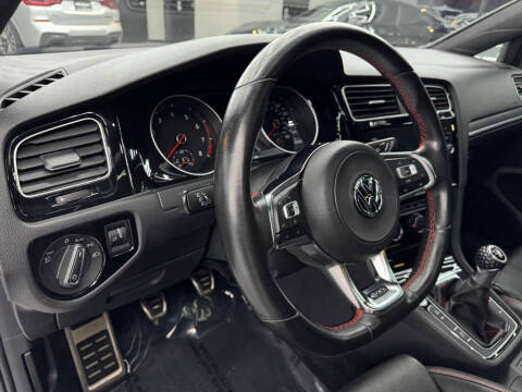 2020 Volkswagen Golf GTI SE