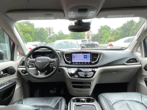 2022 Chrysler Pacifica Touring L