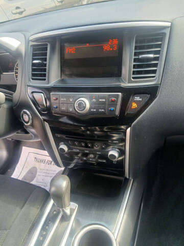 2016 Nissan Pathfinder S