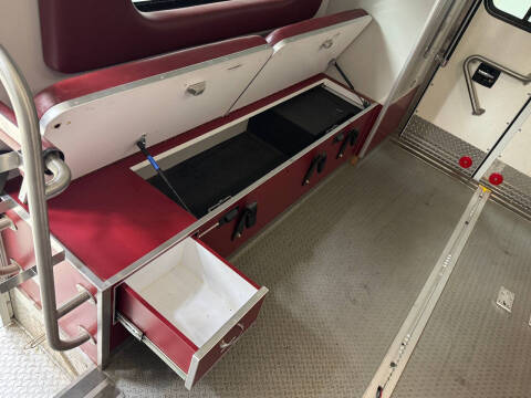 2010 Ford E-Series E-450 SD