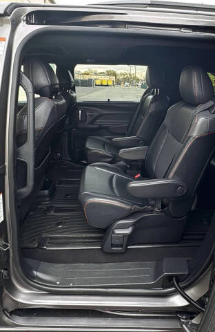 2021 Toyota Sienna XSE 7-Passenger
