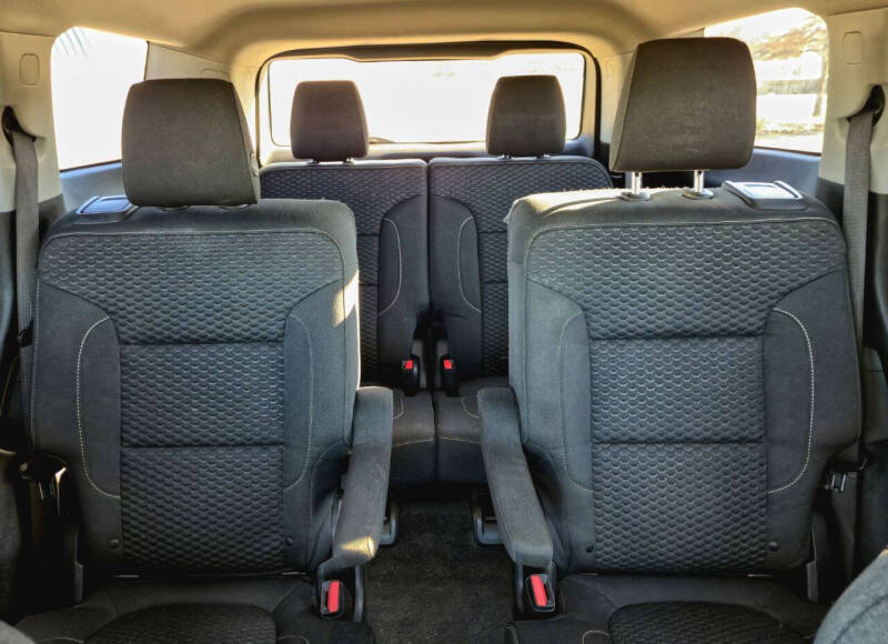 2017 GMC Acadia SLE-2