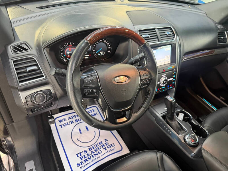 2019 Ford Explorer Platinum