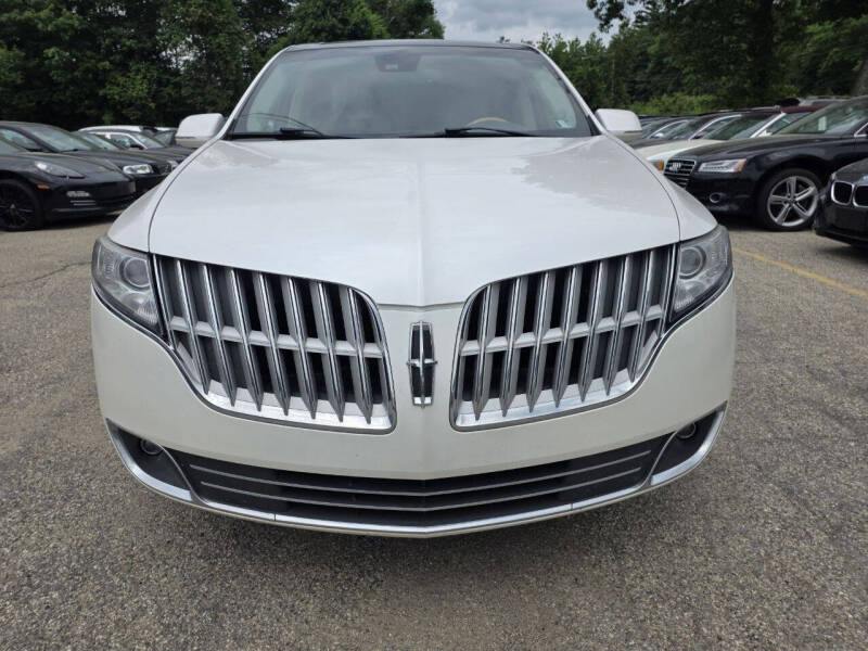 2011 Lincoln MKT