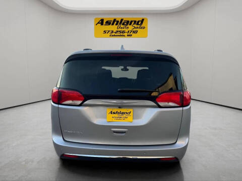 2017 Chrysler Pacifica Touring-L