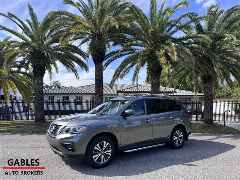 2020 Nissan Pathfinder SV