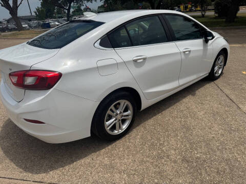 2018 Chevrolet Cruze LT Auto