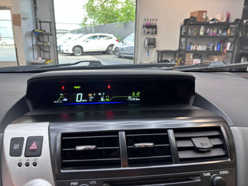 2012 Toyota Prius v