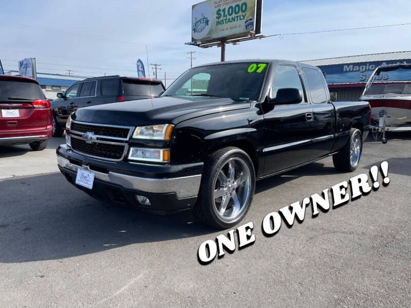 2007 Chevrolet Silverado 1500 Classic for sale at MAGIC AUTO SALES, LLC in Nampa ID