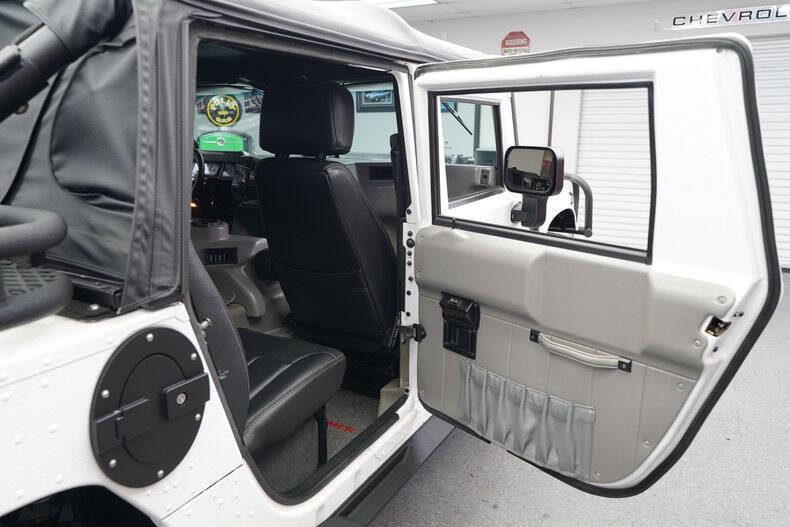 2002 HUMMER H1 Open Top