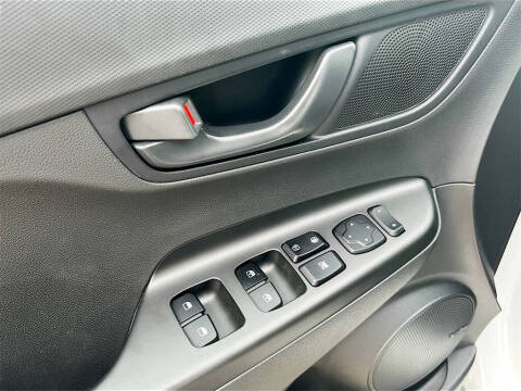 2021 Hyundai Kona SEL Plus