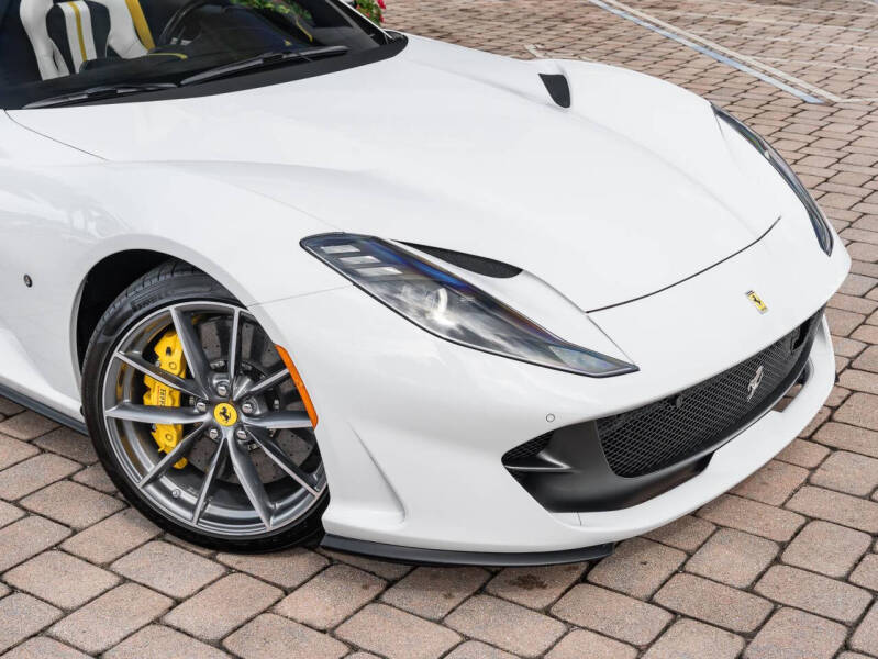 2021 Ferrari 812 GTS