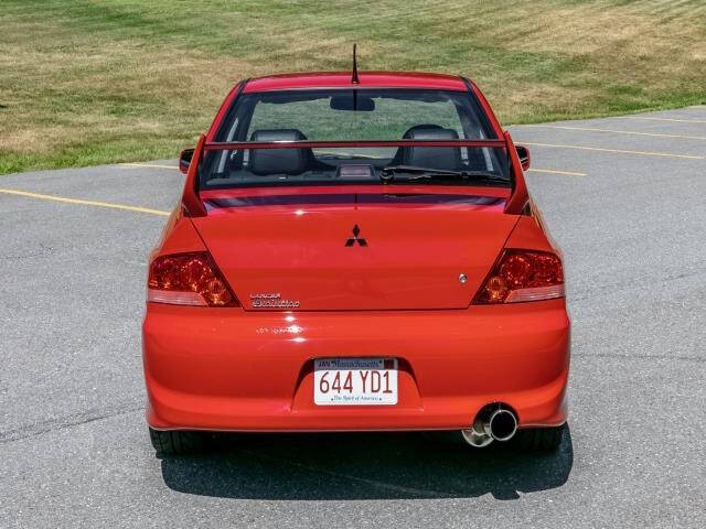 2004 Mitsubishi Lancer Evolution VIII's photo