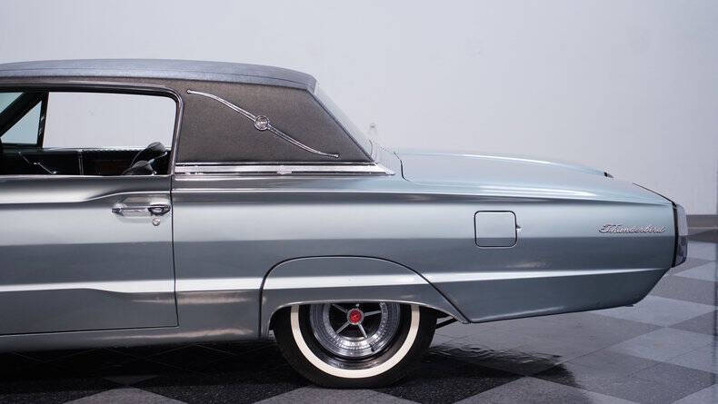 1966 Ford Thunderbird