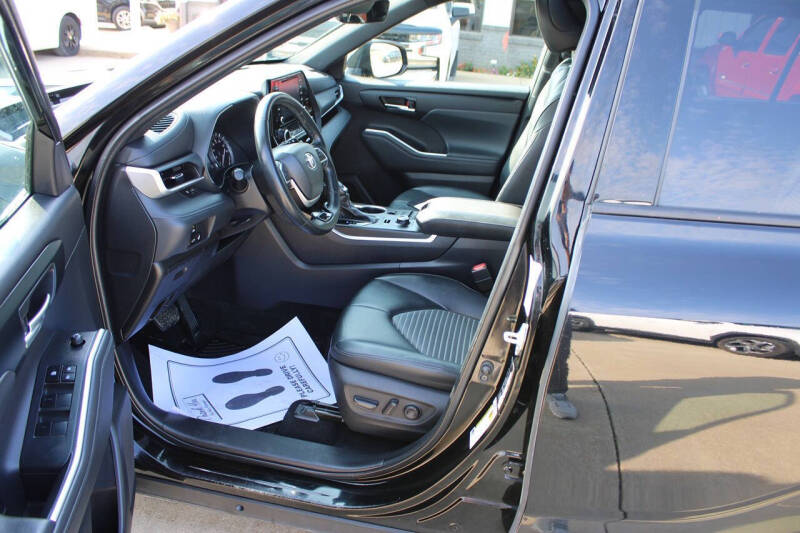 2022 Toyota Highlander XSE