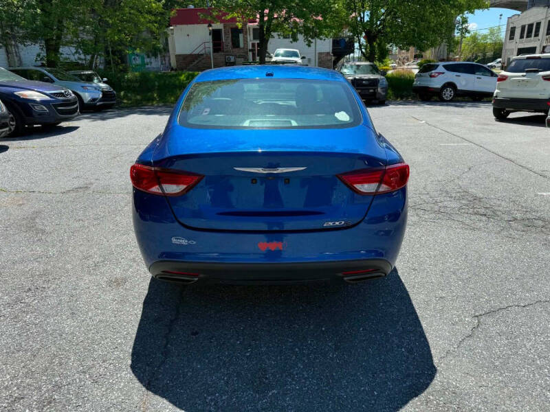 2015 Chrysler 200 S