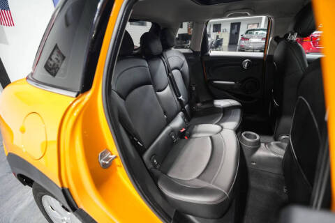2016 MINI Hardtop 4 Door Cooper