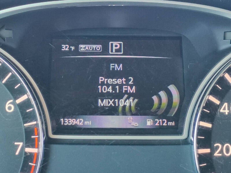 2017 Nissan Pathfinder SL