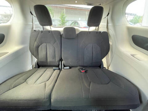2018 Chrysler Pacifica LX