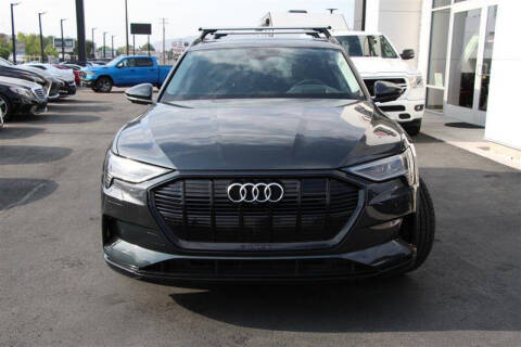 2021 Audi e-tron quattro Prestige