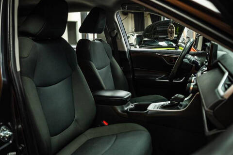 2022 Toyota RAV4 Hybrid LE