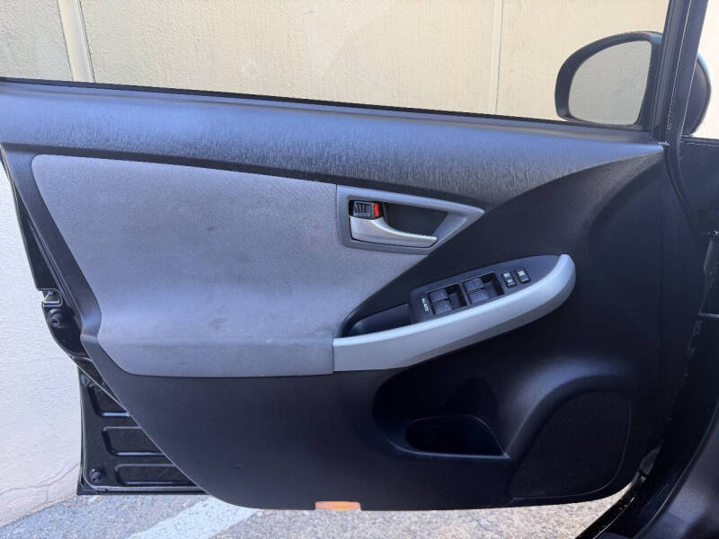 2015 Toyota Prius Three