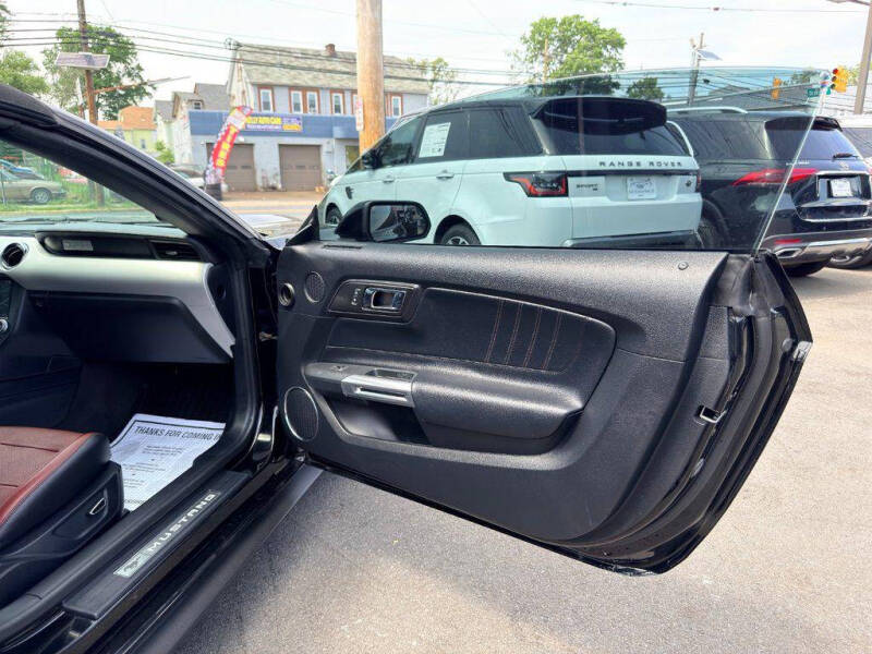 2017 Ford Mustang EcoBoost Premium