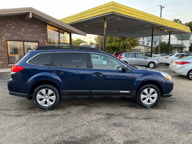 2011 Subaru Outback I Limited photo 6