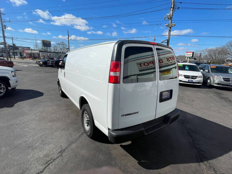 2018 Chevrolet Express 2500