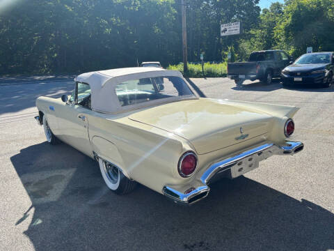 1957 Ford Thunderbird