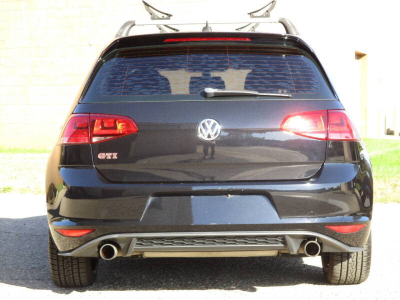 2017 Volkswagen Golf GTI SE