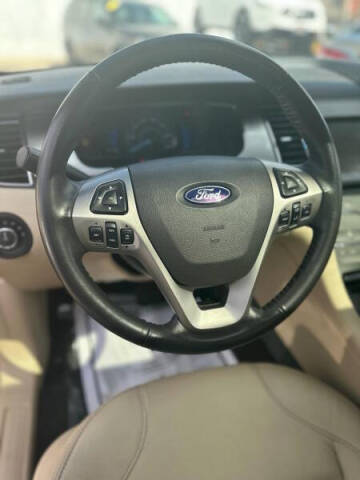 2013 Ford Taurus SEL