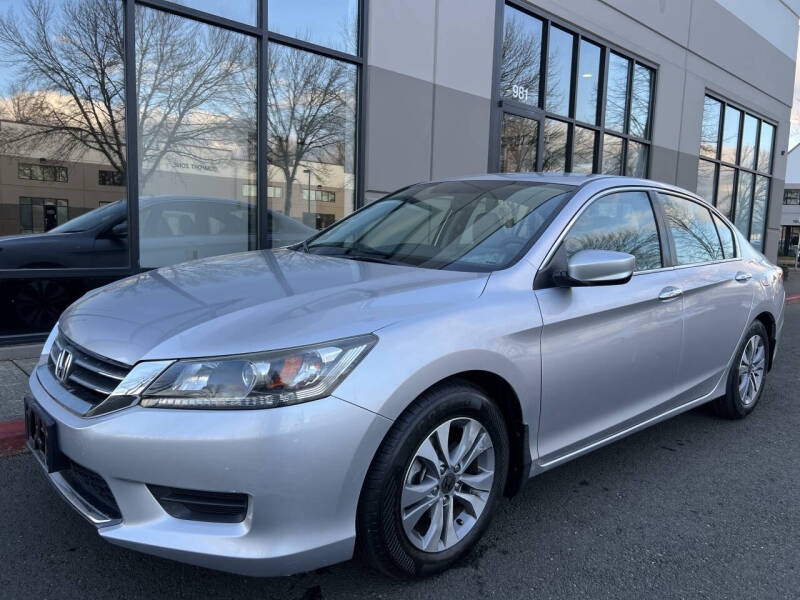 2015 Honda Accord LX's photo