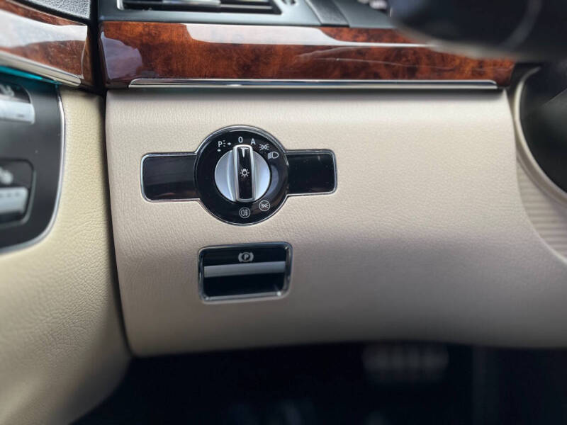 2011 Mercedes-Benz S-Class S 550 4MATIC