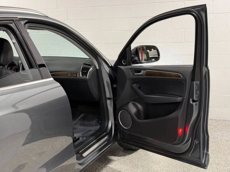 2016 Audi Q5 2.0T quattro Premium Plus