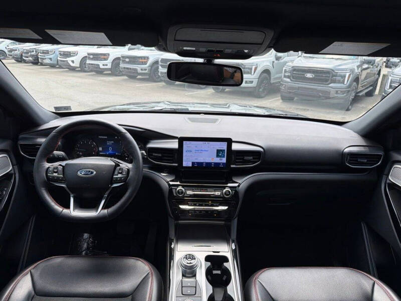 2023 Ford Explorer ST-Line