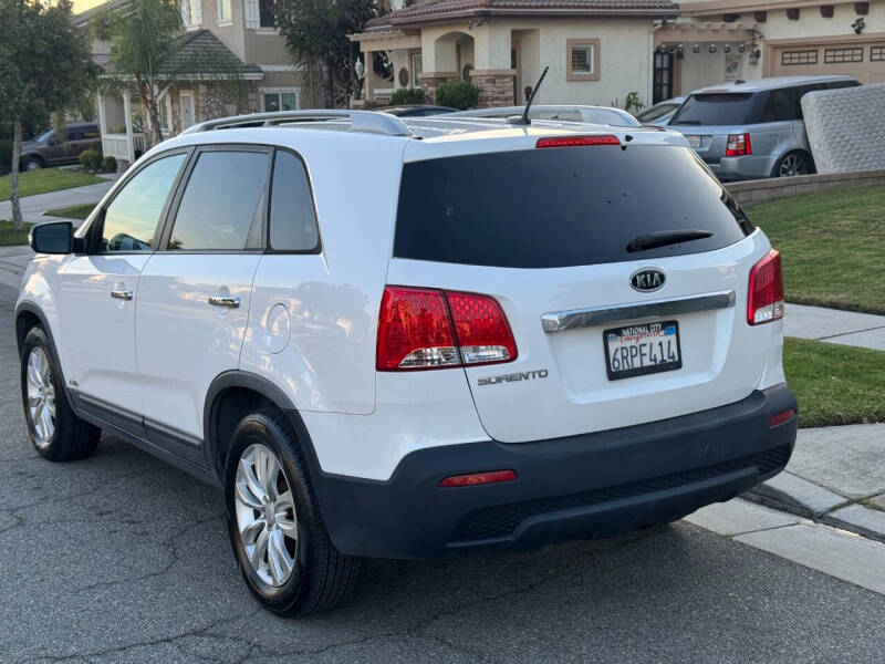 2011 Kia Sorento LX photo 6