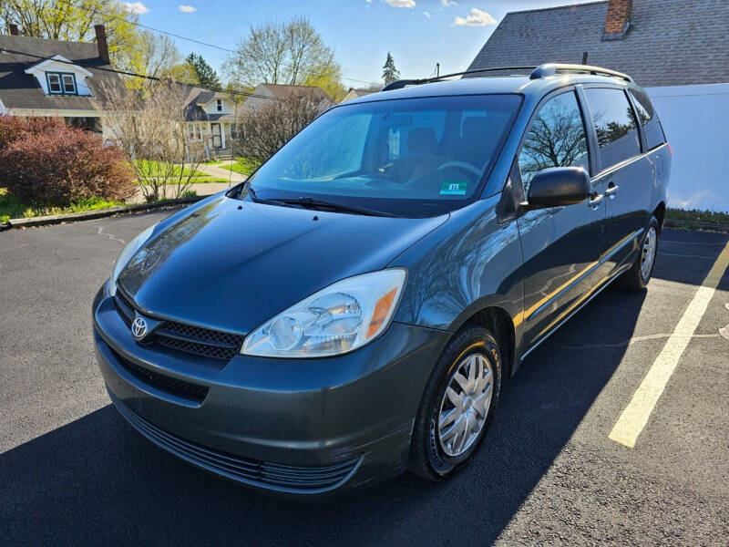 2005 Toyota Sienna for sale at AutoBay Ohio in Akron OH